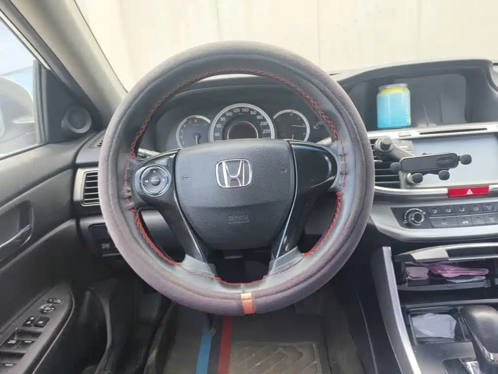 Honda Accord — миниатюра 6