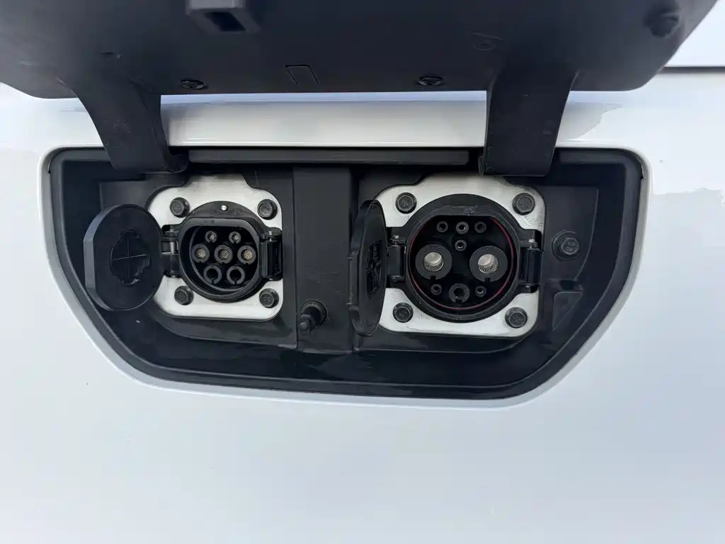 Wuling Yangguang — миниатюра 15