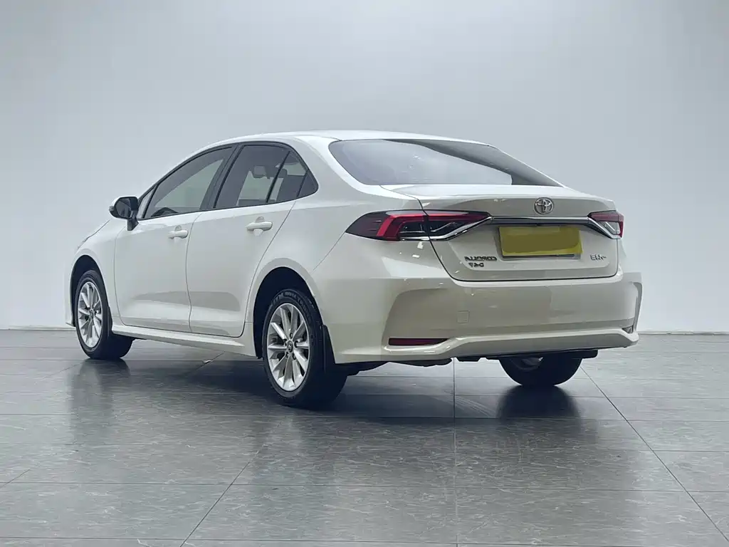 Toyota Corolla — миниатюра 6