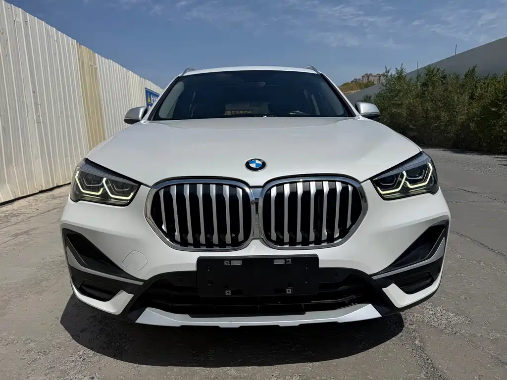 BMW X1 - фото 2