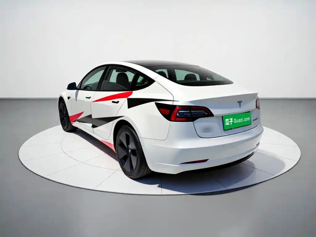 Tesla Model 3 — миниатюра 4