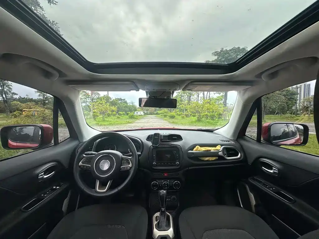 Jeep Renegade 2016 1.4T AT +