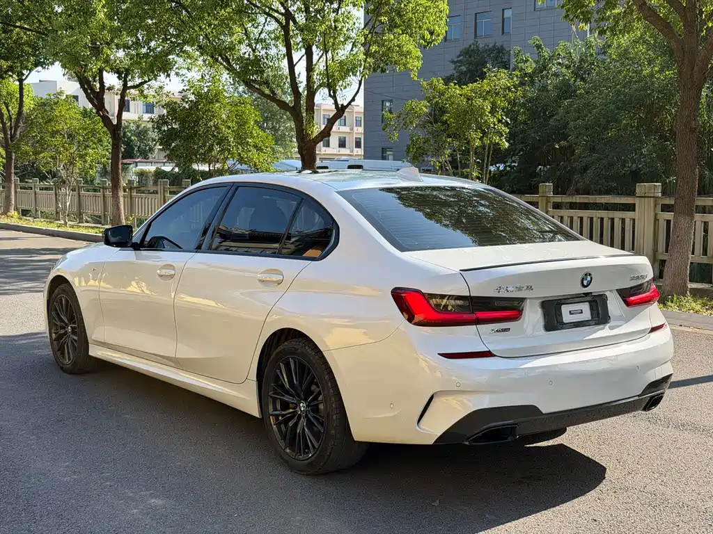 BMW 3 Series — миниатюра 7