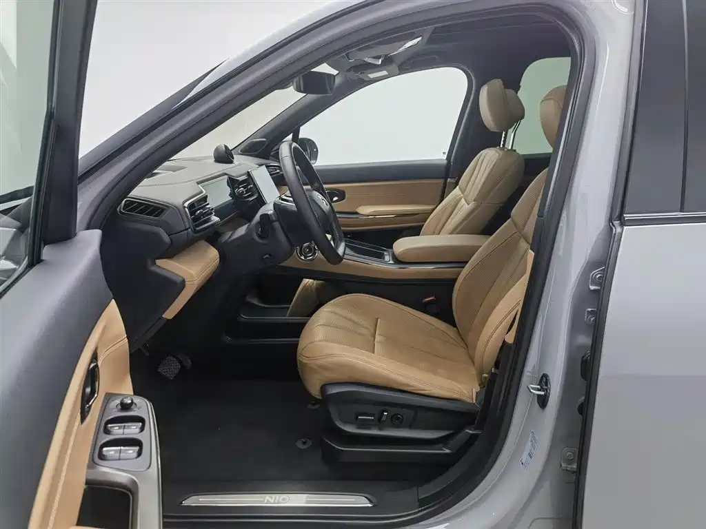 NIO NIO ES8