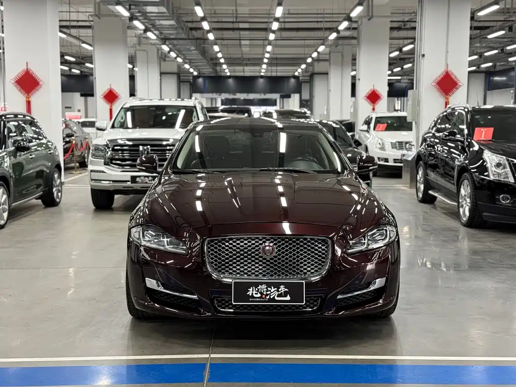 Jaguar XJ — миниатюра 2
