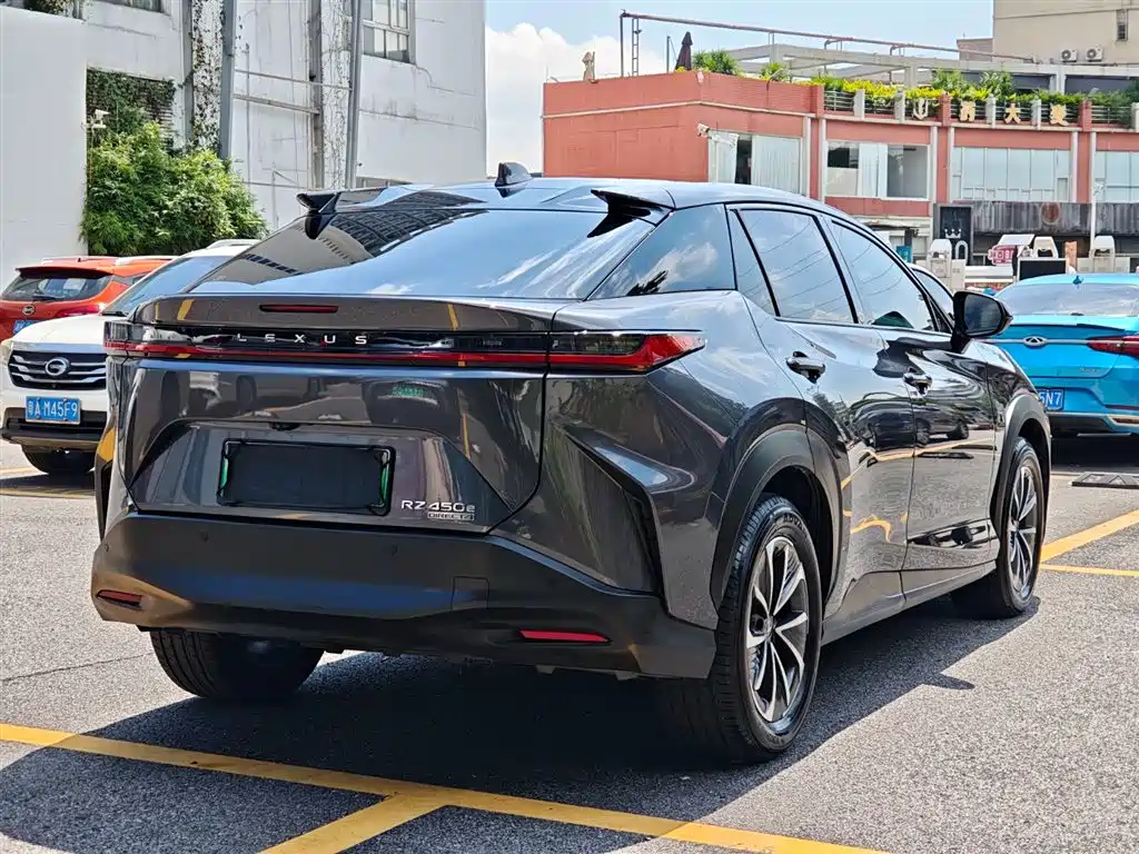 Lexus RZ 2023 450e