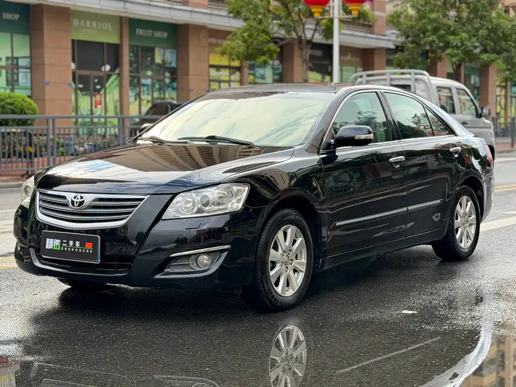 Купить Toyota Camry