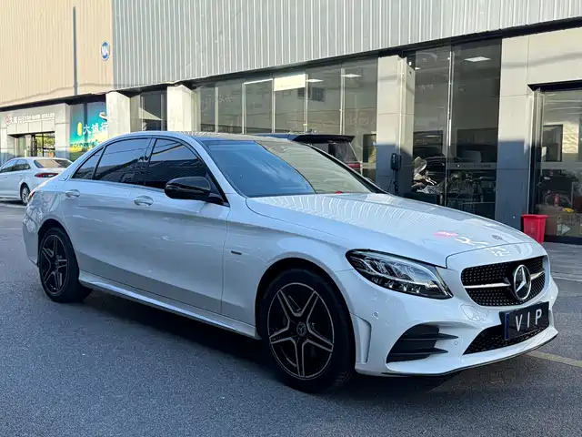 MERCEDES BENZ C CLASS