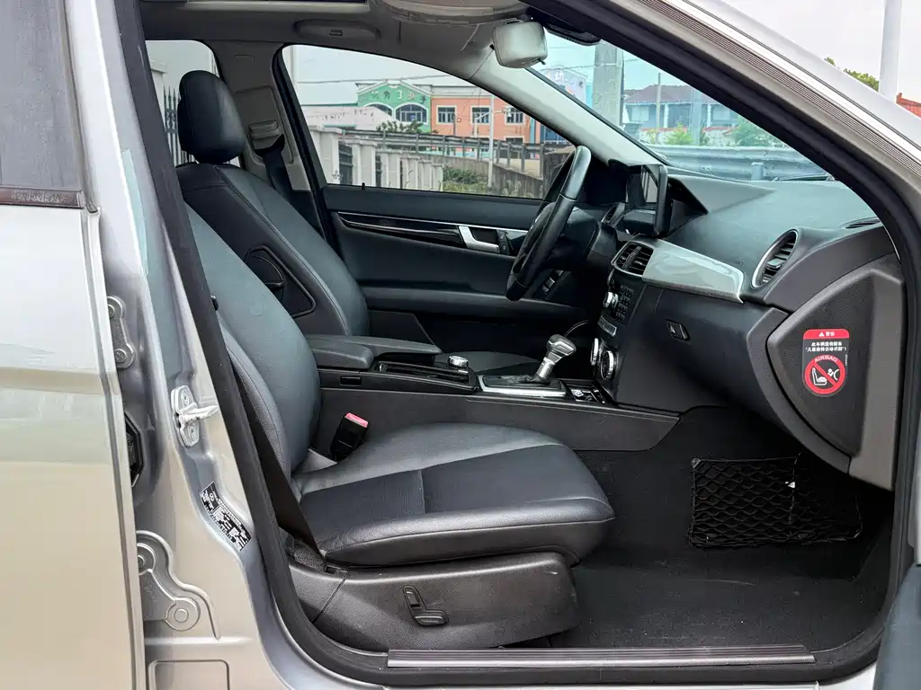 Mercedes-Benz C-Class C 2013 C 180 Grand Edition
