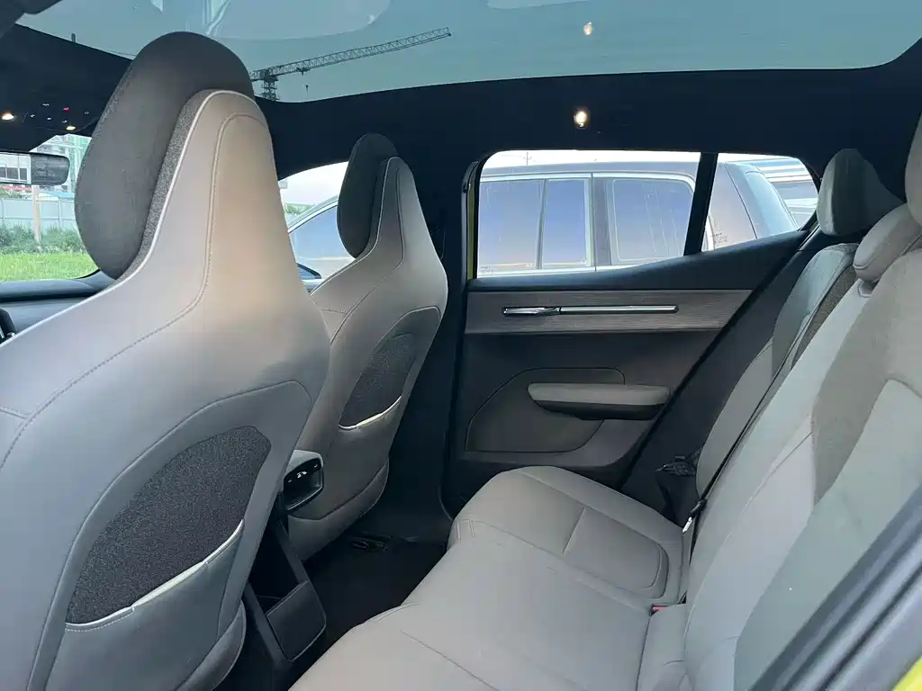 Volvo EX30 — миниатюра 4