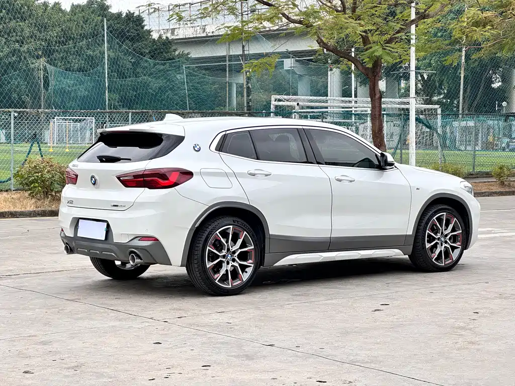 BMW X2 2021 sDrive25i