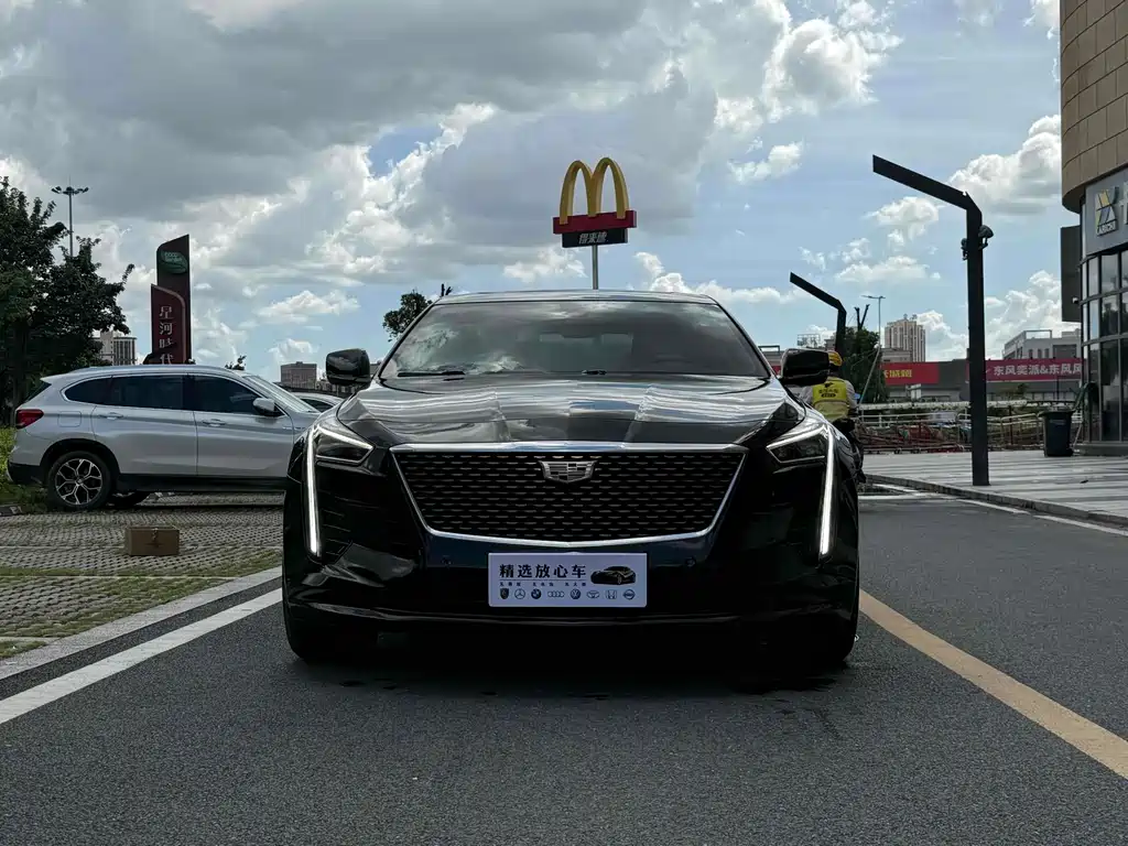 CADILLAC CT6