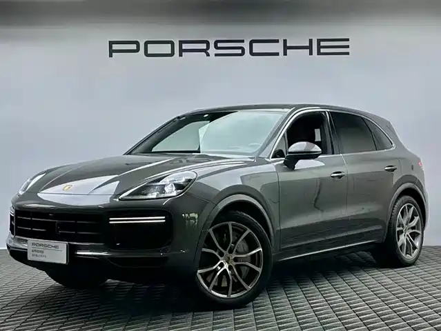 PORSCHE CAYENNE 2023