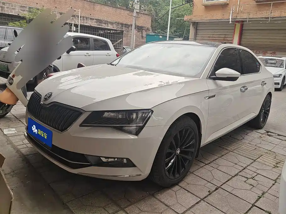 Skoda Superb 2016 TSI330 DSG Innovation Edition