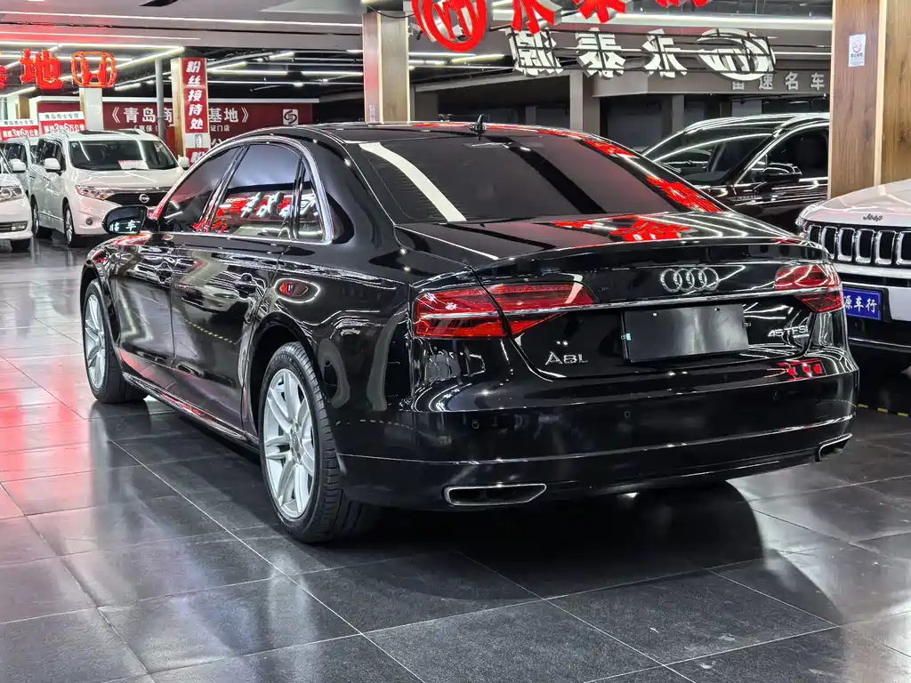 Audi A8 — миниатюра 6
