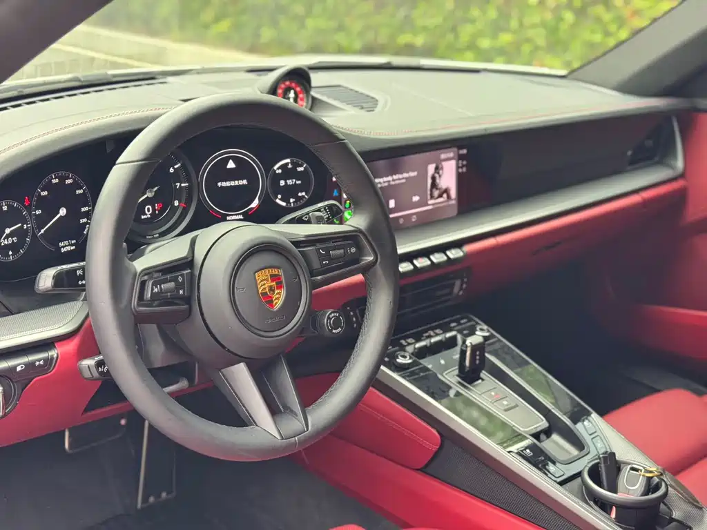 Porsche 911 2023 Carrera 3.0T