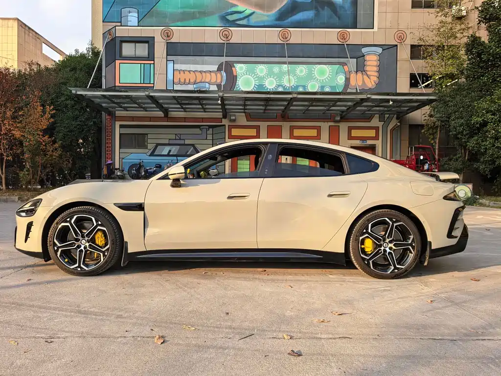 XIAOMI CAR XIAOMI SU7