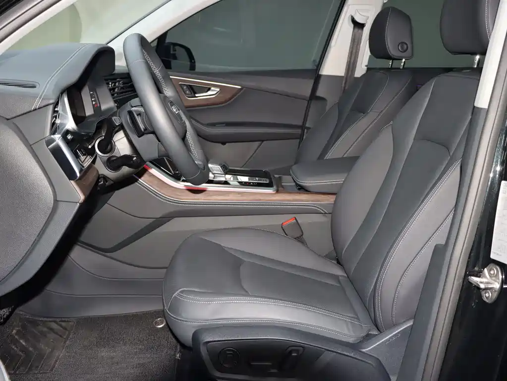 AUDI  Q7