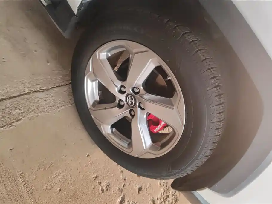 TOYOTA RAV4 RONGFANG