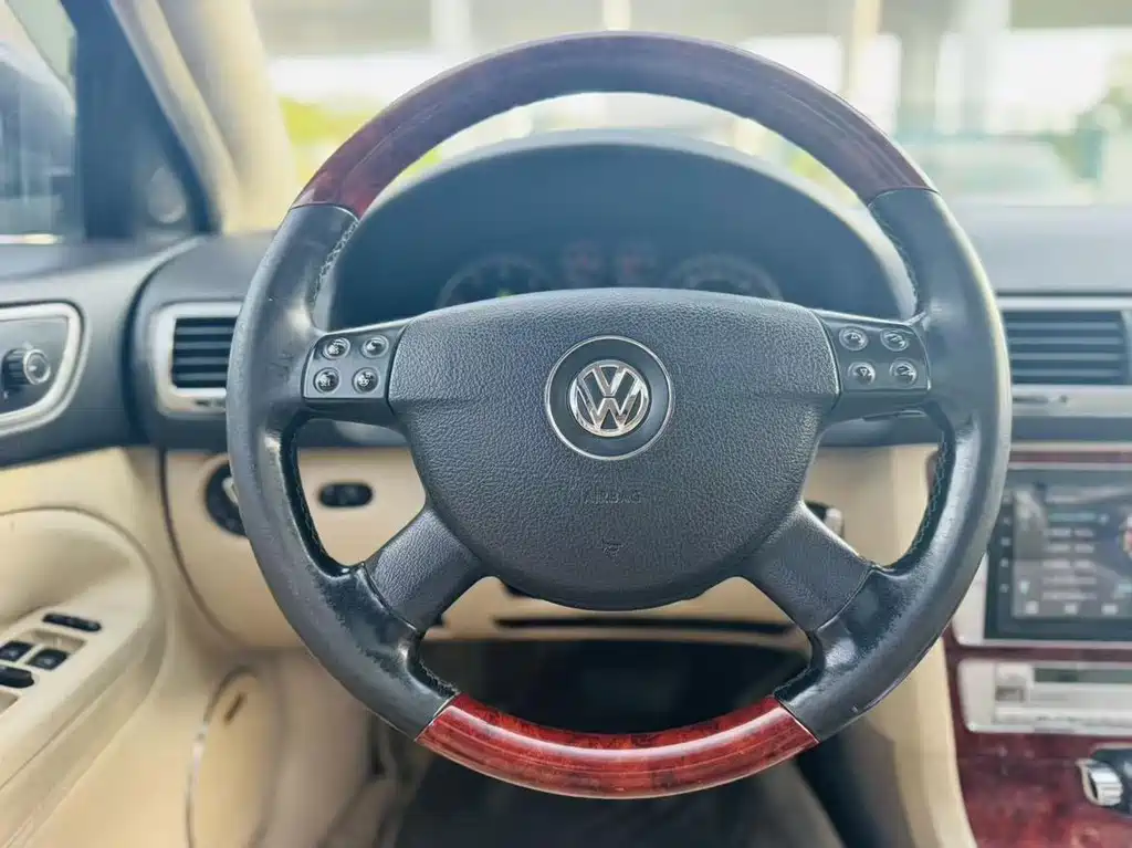 Volkswagen Passat Lingyu — миниатюра 12