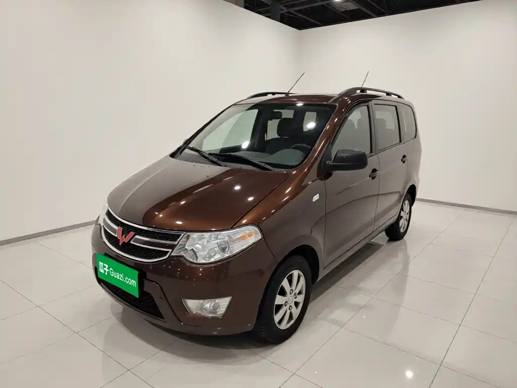 2017 Wuling Motors Hongguang - zdjęcie 1 z 25