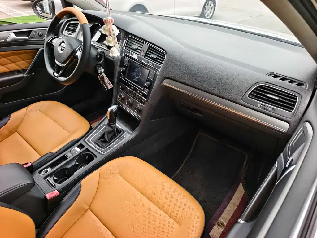 Volkswagen Golf — миниатюра 18