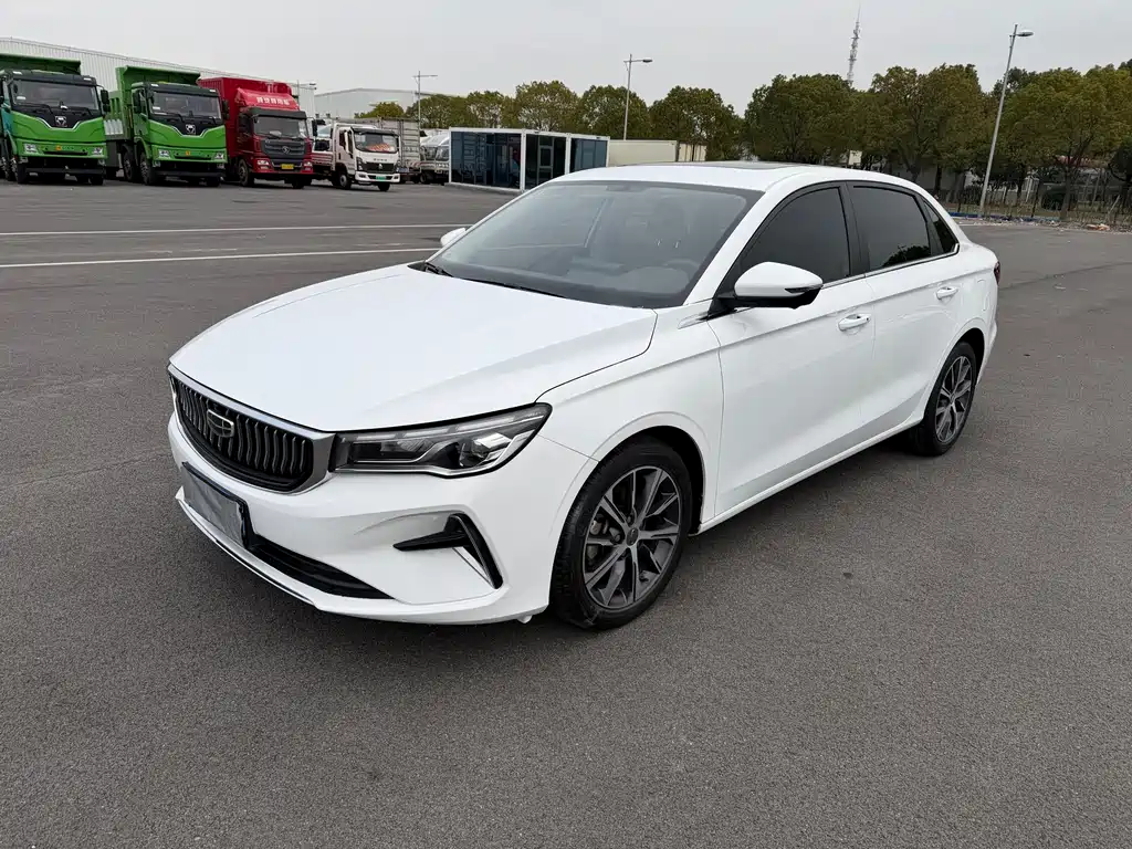 Geely Emgrand 2022 4 1.5L CVT Luxury