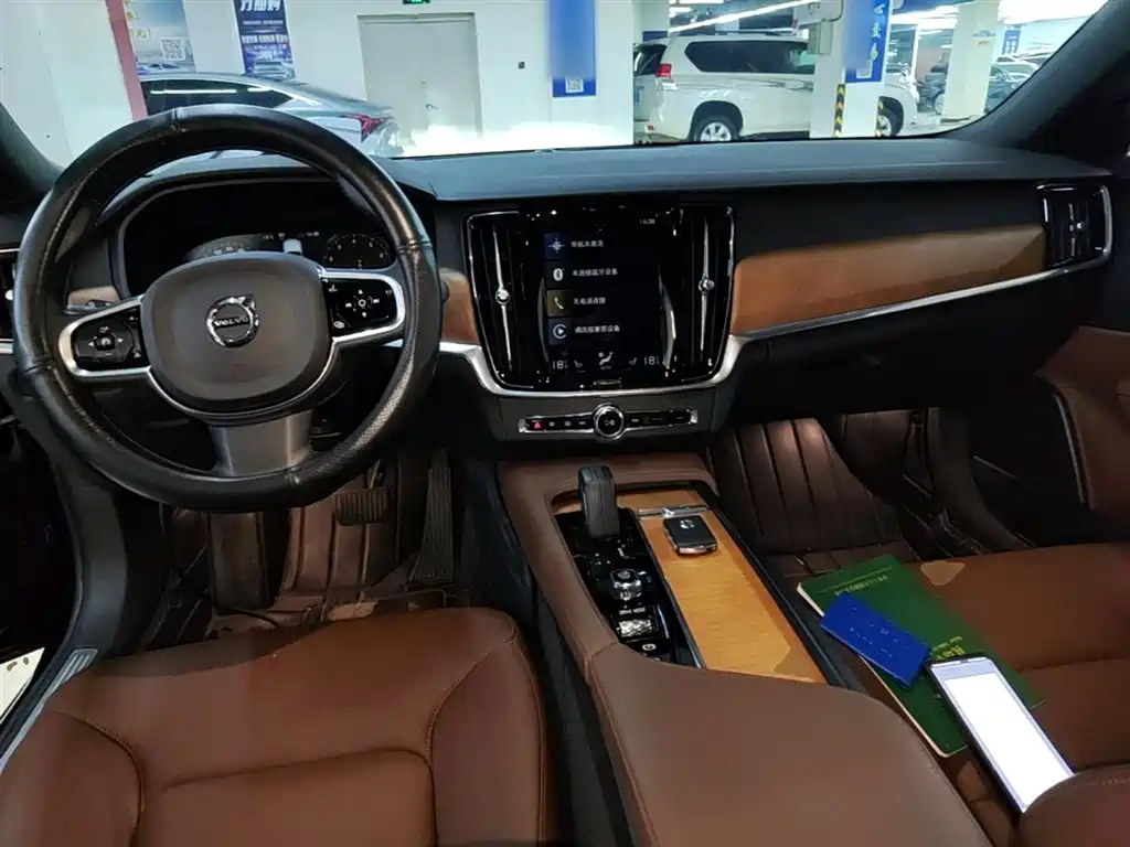 Volvo S90 2021 B5 Luxury