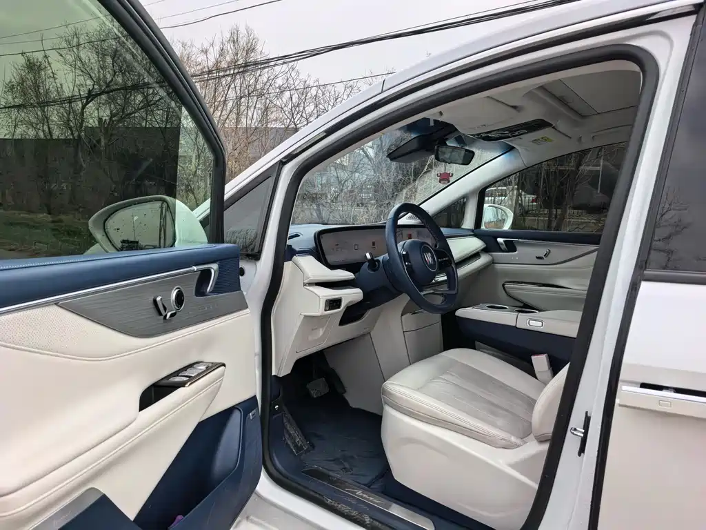 BUICK GL8 NEW ENERGY