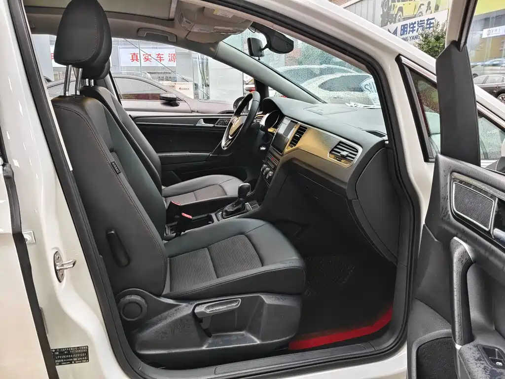 Volkswagen Golf Sportsvan — миниатюра 8