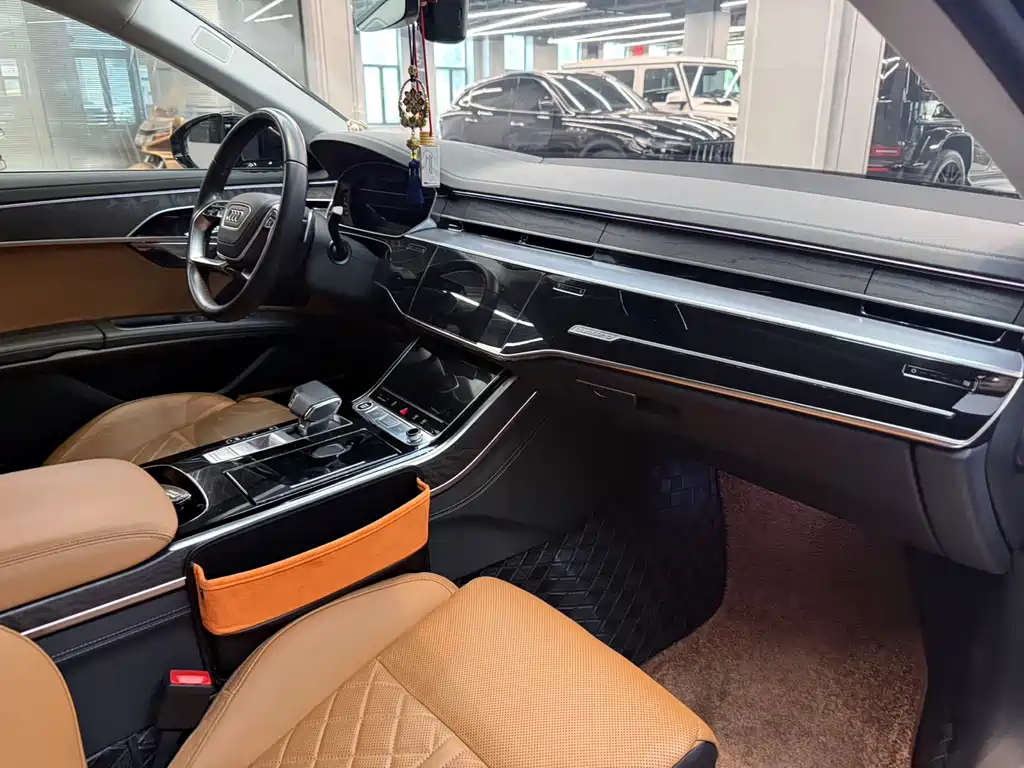 Audi A8 2024 A8L 50 TFSI quattro Premium