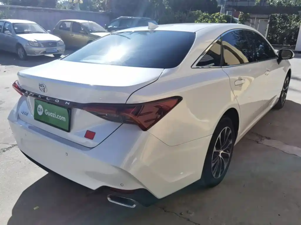 Toyota Avalon — миниатюра 7