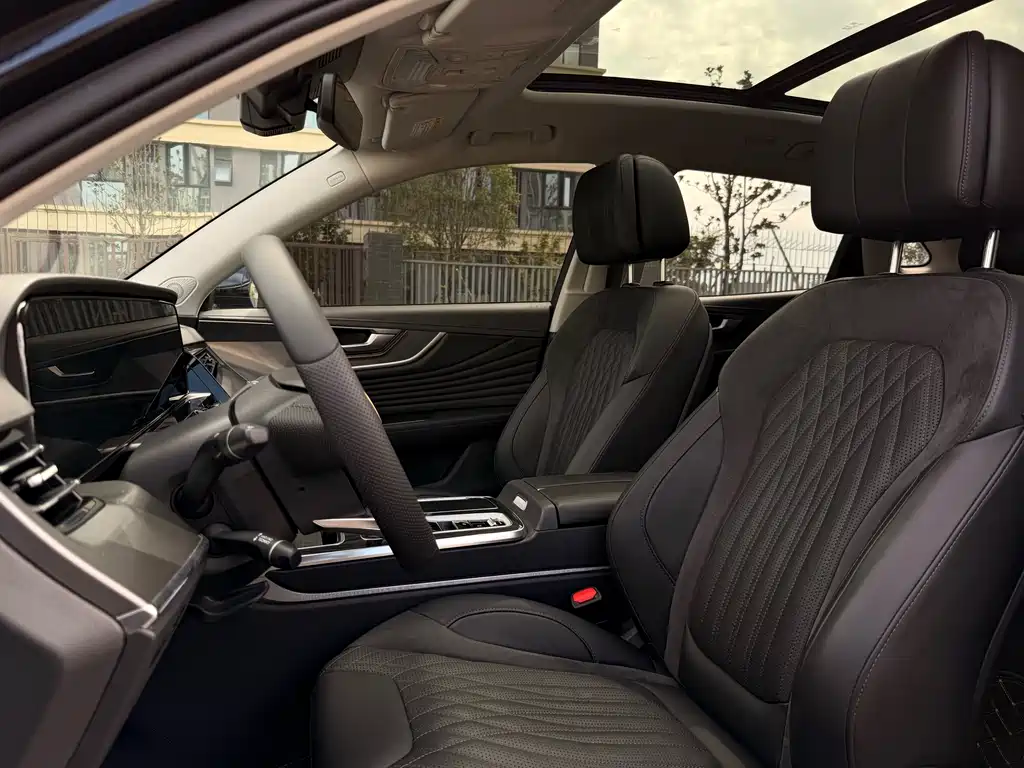 Hongqi HS5 2023 2.0T Pro