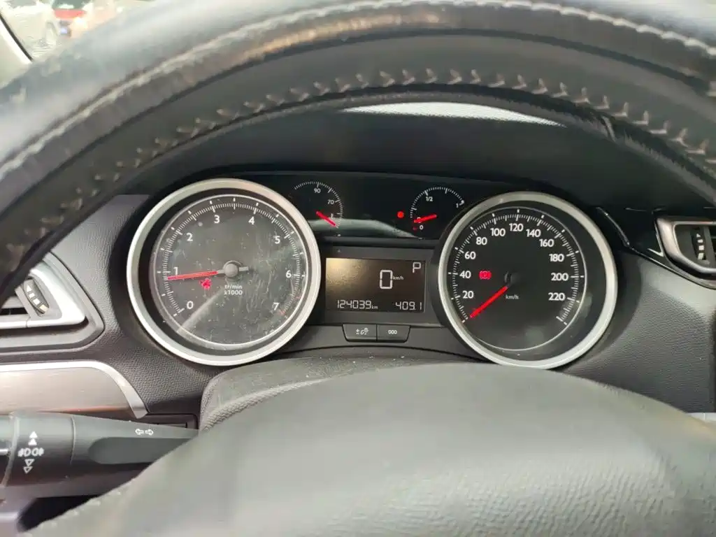 Peugeot 408 — миниатюра 12