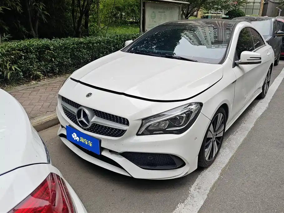 Mercedes-Benz CLA 2018 CLA 200 Fashion
