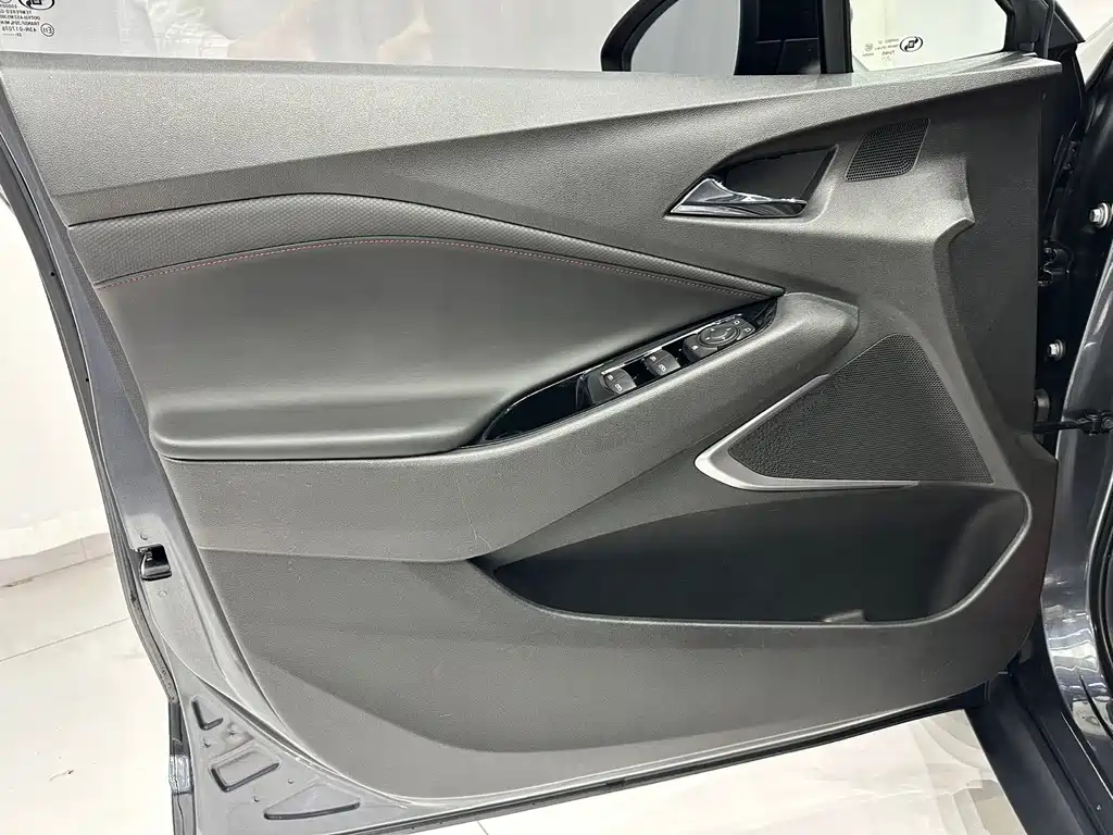 Chevrolet Volando — миниатюра 8