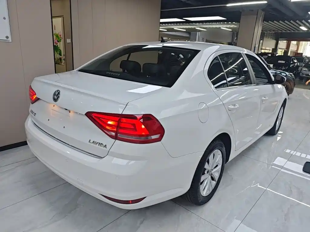 Volkswagen Lavida — миниатюра 7