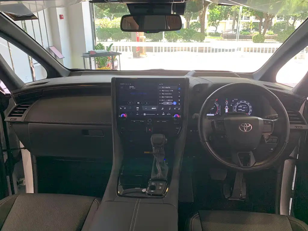 Toyota Alphard 2025 2.5L AT