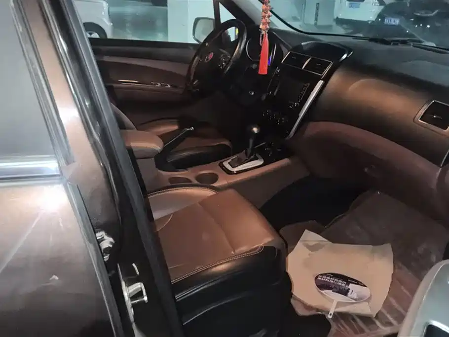 Dongfeng X5 2016 1.6L CVT Luxury