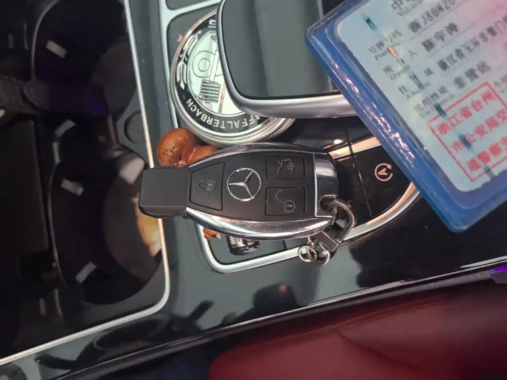 Mercedes-Benz C-Class — миниатюра 9