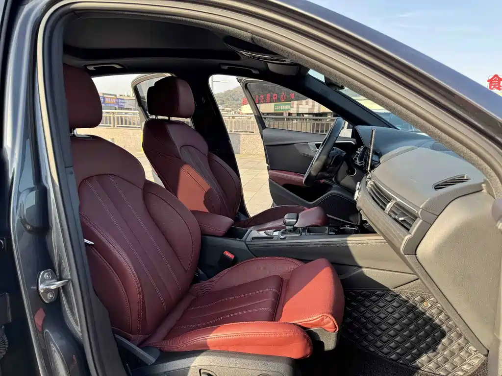 Audi A4L 2023 40 TFSI Bang&Olufsen