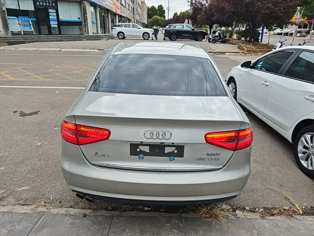 Audi A4L — миниатюра 6