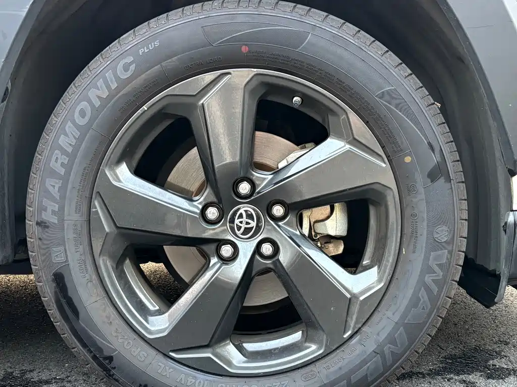 TOYOTA RAV4 RONGFANG