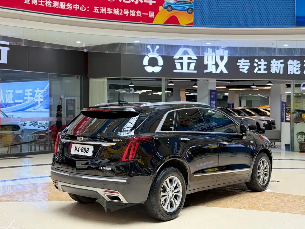 Cadillac XT5 — миниатюра 6