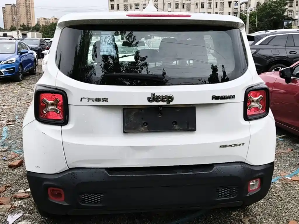 Jeep Renegade — миниатюра 6