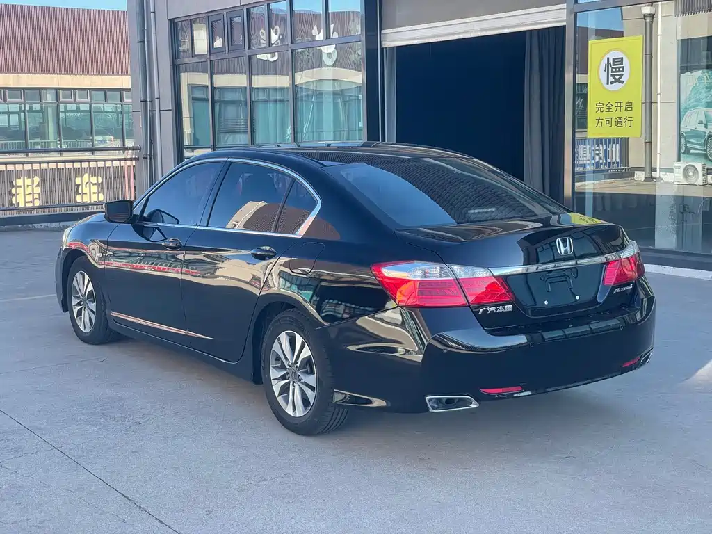 Honda Accord — миниатюра 5