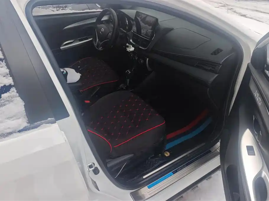 TOYOTA YARIS L ZHIXUAN