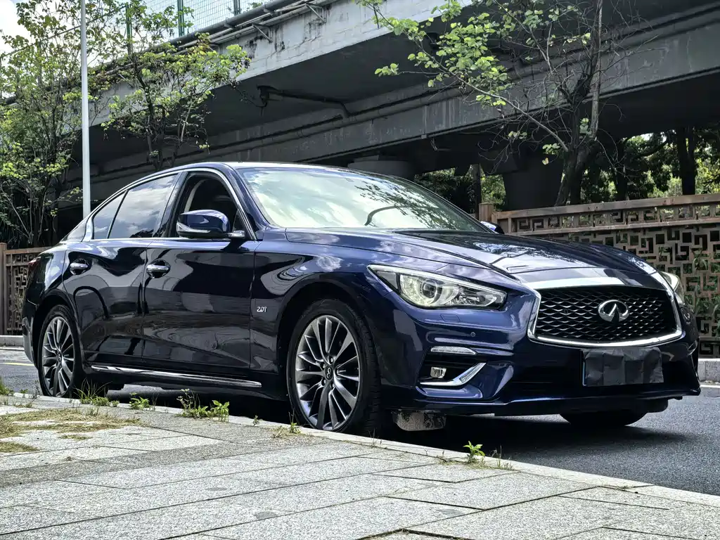 Infiniti Q50L 2018 2.0T V