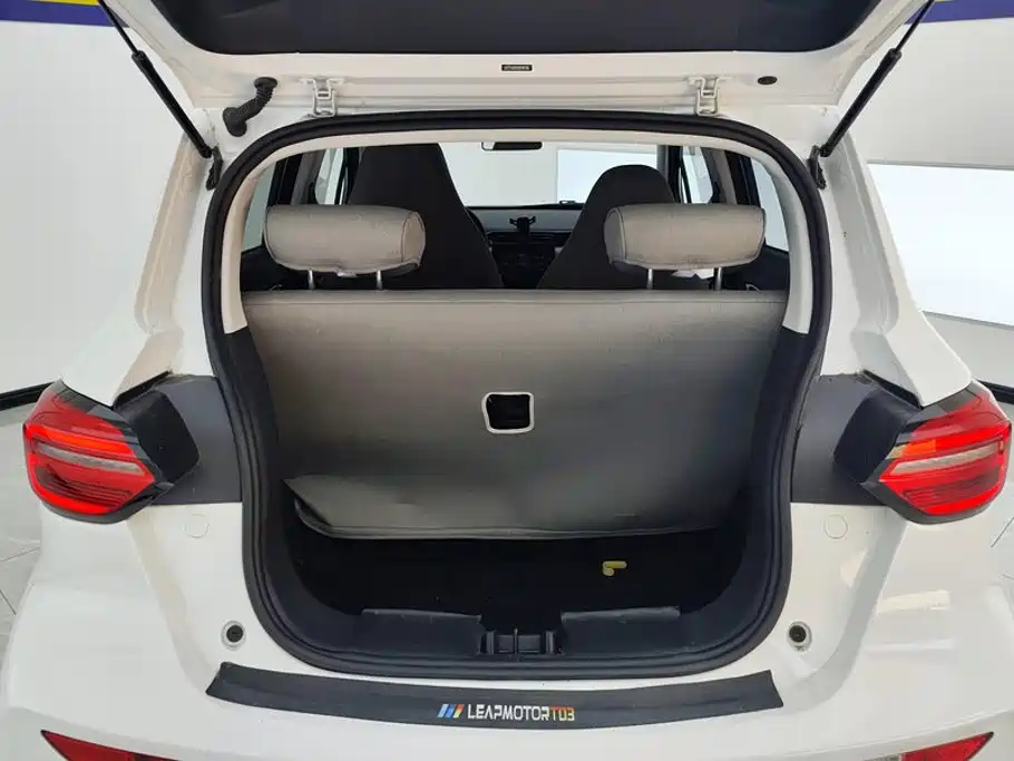 Leapmotor Leapmotor T03 — миниатюра 4