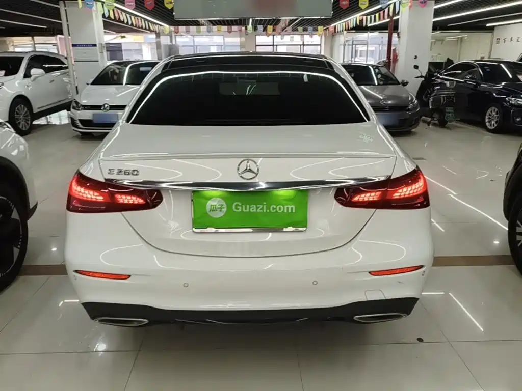 Mercedes-Benz E-Class (Import) — миниатюра 6